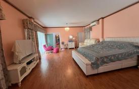 5-zimmer villa 280 m² in Pattaya, Thailand. $215 000