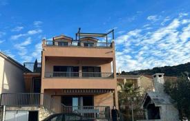 10-zimmer haus in der stadt 400 m² in Rogoznica (Sibenik-Knin), Kroatien. 1 250 000 €