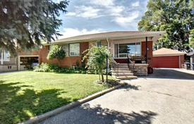 3-zimmer haus in der stadt in North York, Kanada. C$1 148 000