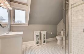 10-zimmer haus in der stadt in Scarborough, Kanada. C$2 301 000