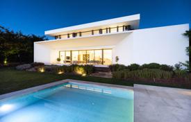 Villa – Benahavis, Andalusien, Spanien. 4 500 000 €