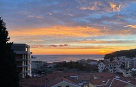 3-zimmer wohnung 152 m² in Petrovac, Montenegro. 380 000 €