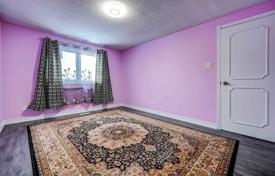 4-zimmer haus in der stadt in Scarborough, Kanada. C$1 467 000