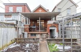 Haus in der Stadt – York, Toronto, Ontario,  Kanada. C$1 279 000
