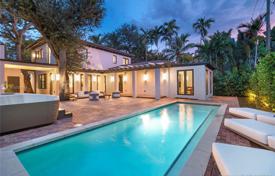 Villa – Coral Gables, Florida, Vereinigte Staaten. 2 136 000 €