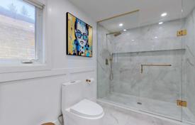 5-zimmer haus in der stadt in Scarborough, Kanada. C$1 715 000