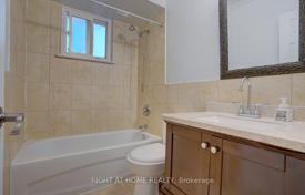9-zimmer haus in der stadt in Scarborough, Kanada. C$1 286 000