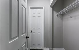 9-zimmer haus in der stadt in Scarborough, Kanada. C$1 570 000