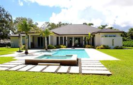 7-zimmer villa 527 m² in Miami, Vereinigte Staaten. $2 500 000