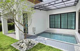 4-zimmer haus in der stadt 280 m² in Chalong, Thailand. $257 000