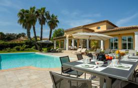 Einfamilienhaus – Grimaud, Côte d'Azur, Frankreich. 2 960 €  pro Woche