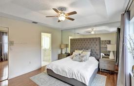 Haus in der Stadt – Pembroke Pines, Broward, Florida,  Vereinigte Staaten. $725 000