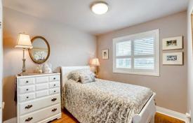 9-zimmer haus in der stadt in North York, Kanada. C$1 854 000