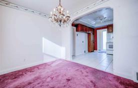 3-zimmer haus in der stadt in Scarborough, Kanada. C$1 334 000