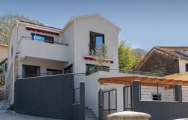 2-zimmer haus in der stadt 160 m² in Kotor city, Montenegro. 399 000 €