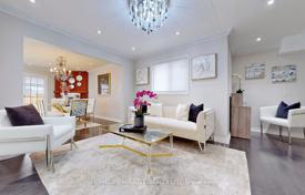 9-zimmer haus in der stadt in Etobicoke, Kanada. C$1 585 000