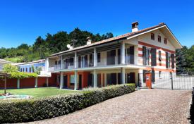 Villa – Piedmont, Italien. 900 000 €