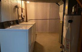6-zimmer haus in der stadt in Etobicoke, Kanada. C$1 188 000