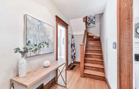 3-zimmer stadthaus in East York, Kanada. C$1 324 000