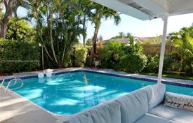 Haus in der Stadt – Palm Beach Gardens, Florida, Vereinigte Staaten. $768 000