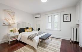 8-zimmer haus in der stadt in North York, Kanada. C$1 543 000