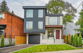 Haus in der Stadt – York, Toronto, Ontario,  Kanada. C$2 069 000