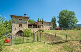 Villa – Arezzo, Toskana, Italien. 995 000 €