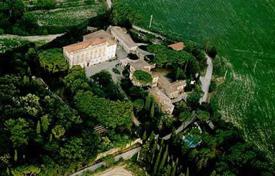 Villa – Chiusi, Toskana, Italien. 2 610 000 €