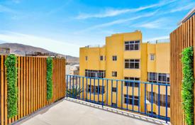 2-zimmer penthaus 58 m² in Los Cristianos, Spanien. 265 000 €