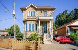 Haus in der Stadt – East York, Toronto, Ontario,  Kanada. C$1 958 000