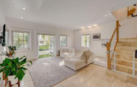Haus in der Stadt – Coral Gables, Florida, Vereinigte Staaten. $1 100 000
