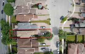 15-zimmer haus in der stadt in Scarborough, Kanada. C$2 003 000