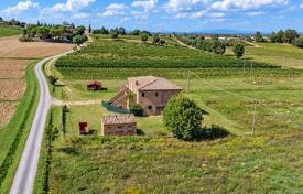 7-zimmer landgut 552 m² in Montepulciano, Italien. 1 100 000 €