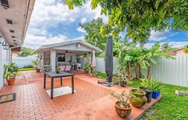 4-zimmer haus in der stadt 259 m² in Miami, Vereinigte Staaten. $600 000