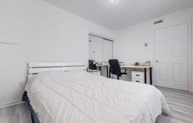 13-zimmer haus in der stadt in Scarborough, Kanada. C$1 611 000