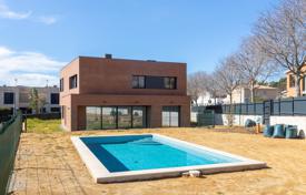4-zimmer villa 304 m² in Mataro, Spanien. 975 000 €