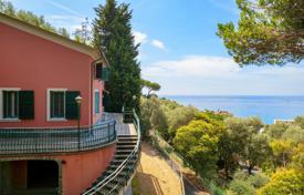17-zimmer villa in Lavagna, Italien. 1 550 000 €