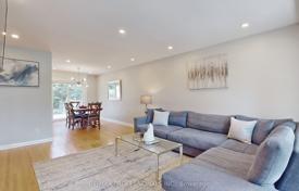 9-zimmer haus in der stadt in Etobicoke, Kanada. C$1 947 000
