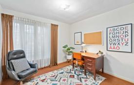 3-zimmer haus in der stadt in Etobicoke, Kanada. C$1 304 000
