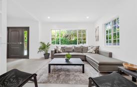4-zimmer haus in der stadt 207 m² in Miami, Vereinigte Staaten. $2 400 000