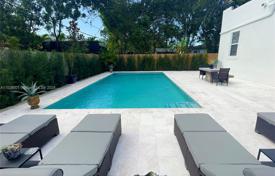 3-zimmer haus in der stadt 156 m² in Miami, Vereinigte Staaten. $1 550 000