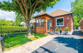 4-zimmer haus in der stadt in East York, Kanada. C$1 196 000