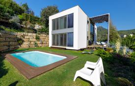 4-zimmer villa 251 m² in Barcelona, Spanien. 1 145 000 €