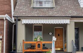 3-zimmer stadthaus in East York, Kanada. C$1 123 000