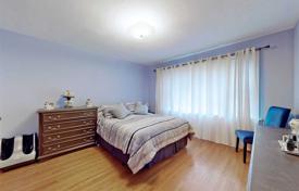 3-zimmer haus in der stadt in North York, Kanada. C$1 560 000