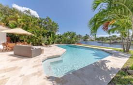 Villa – Fort Lauderdale, Florida, Vereinigte Staaten. 1 708 000 €