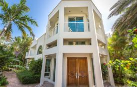 Villa – Golden Beach, Florida, Vereinigte Staaten. 2 979 000 €