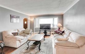 4-zimmer haus in der stadt in North York, Kanada. C$1 290 000