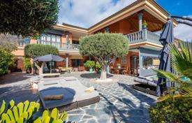 Villa – Adeje, Santa Cruz de Tenerife, Kanarische Inseln (Kanaren),  Spanien. 2 600 000 €
