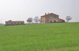 Grundstück in Castiglione del Lago, Italien. 750 000 €